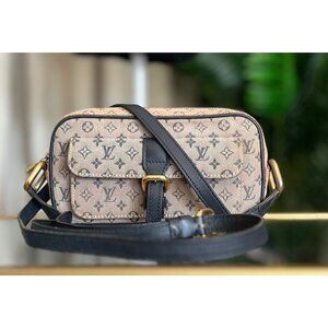 Louis Vuitton Monogram Canvas Crossbody Bag With Front Pocket & Gold-Tone Hardwa